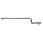 Gros plan sur la nappe de charge avec connecteur Lightning blanc et broches claires visibles